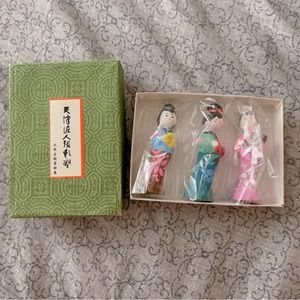 Vintage cultural art dolls (3pcs)
